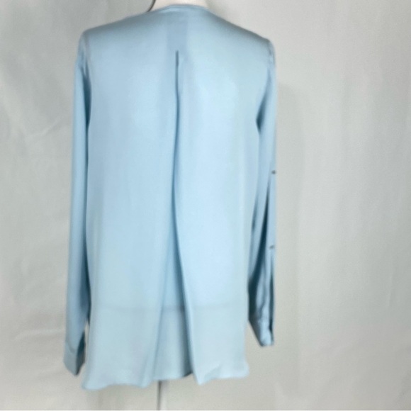 Elie Tahari Jolene Pleated Front, Long Sleeve Hi-Low Hem 100% silk Blouse Sz L - Picture 2 of 8